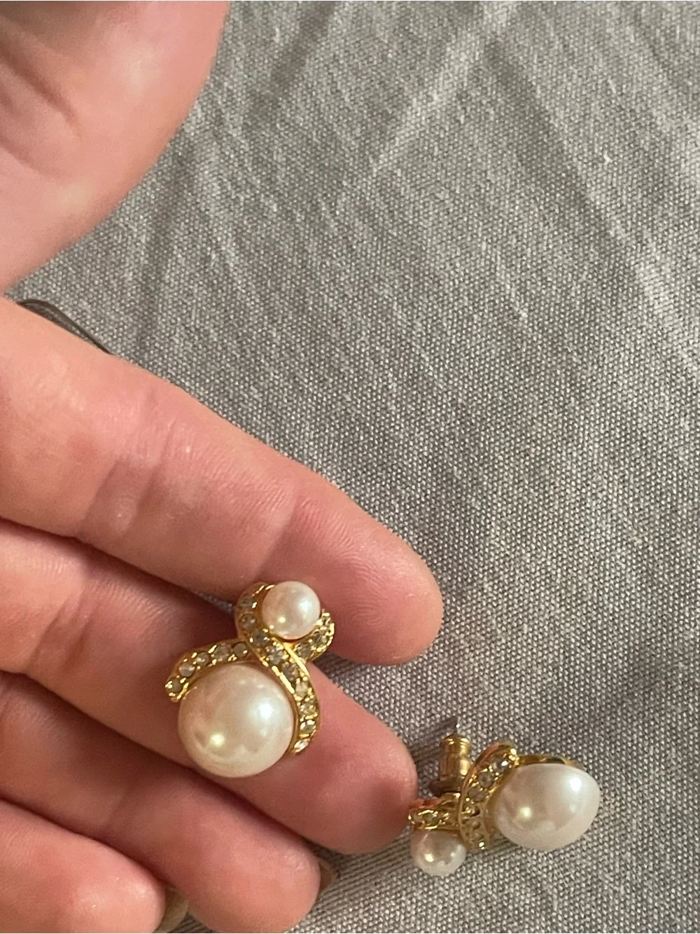 Mixed Pearl and Metal Women's Earring Set - Gold & Silver Tones 18 pairs